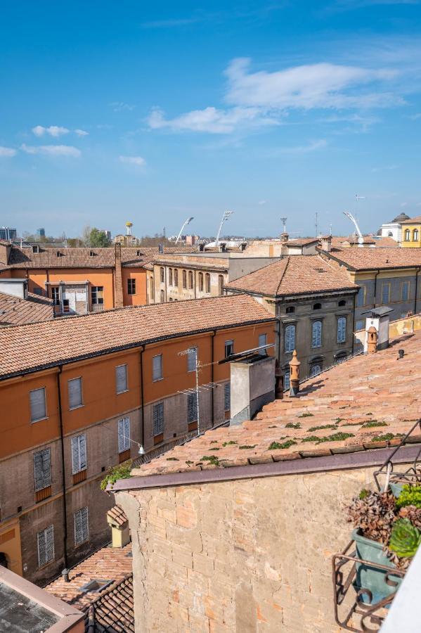 Dalla Bruna - Above The Roofs Of The Centre モデナ エクステリア 写真